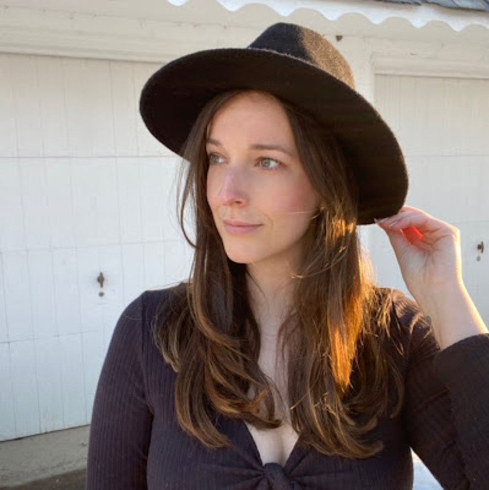 Meet your Posher, Kelly